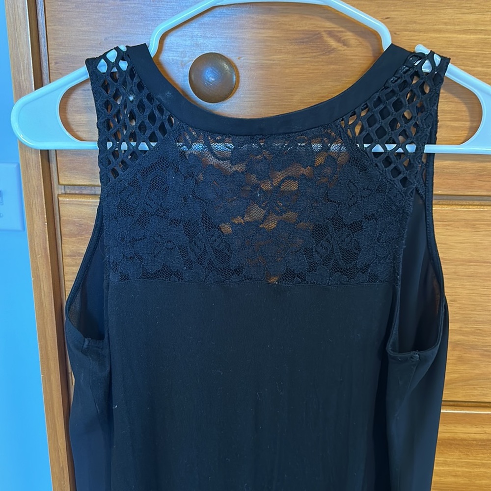 Express Women’s Top - Picture 3 of 3